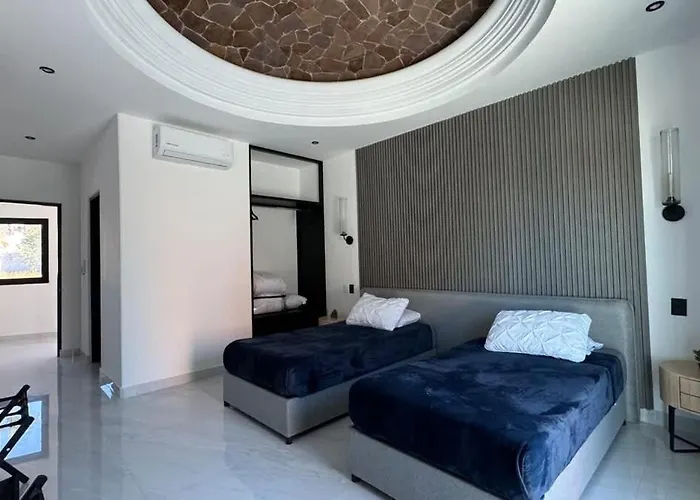 Hébergement de vacances Grand Famlee - Multi-family Sleeps 16