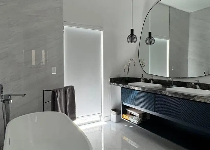 Hébergement de vacances Grand Famlee - Multi-family Sleeps 16