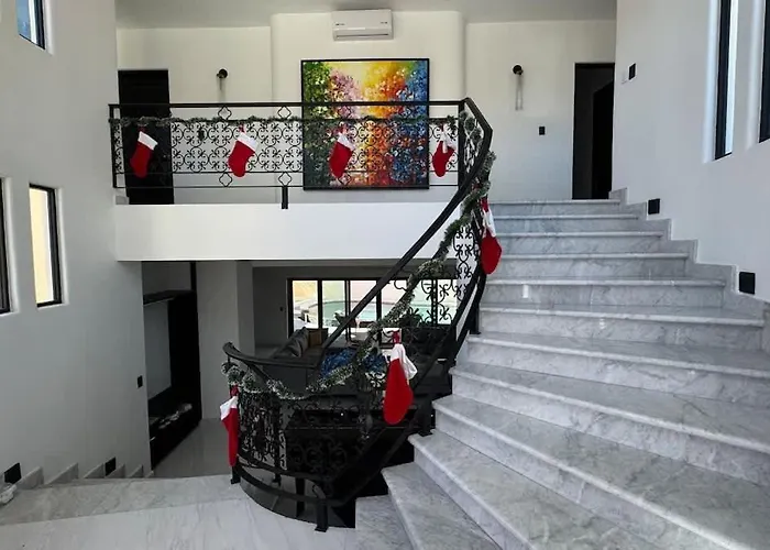 Grand Famlee - Multi-family Sleeps 16 Hébergement de vacances