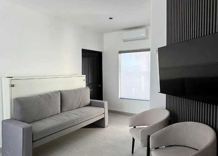 Hébergement de vacances Grand Famlee - Multi-family Sleeps 16 *